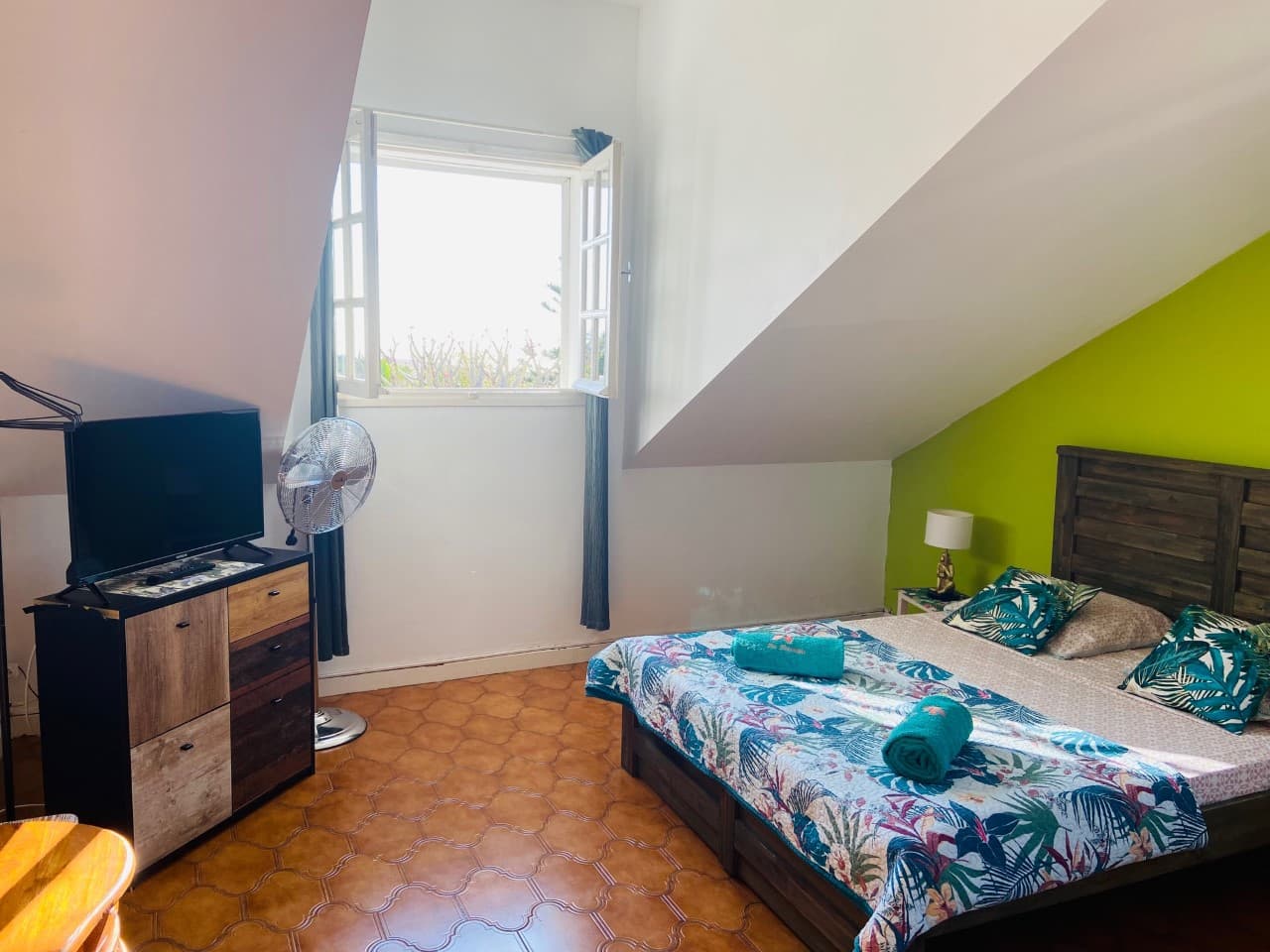 Chambre — LIT TROPICA